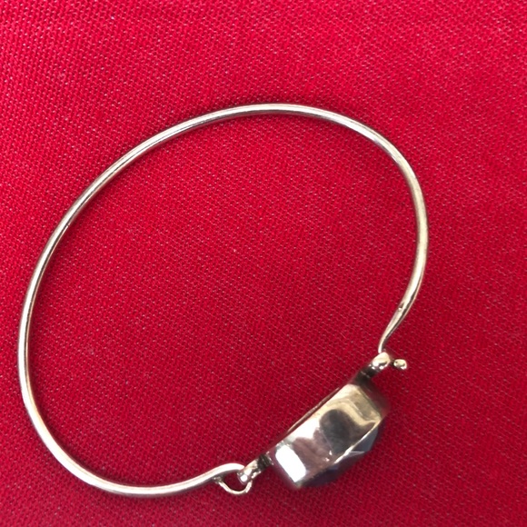 Silver bracelet with ~unknown~ purple stone - Picture 2 of 7